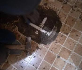 马尾卫生间漏水维修公司为您分享下卫生间渗水如何处理及注意事项