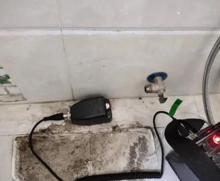 马尾屋顶漏水维修公司分享下卫生间漏水的危害及解决方法